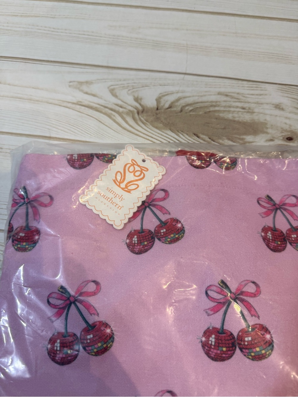Simply Southern Seaside Tote with Cherry print new in bag ๐๐๐ - Picture 5 of 6